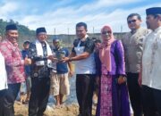 Datangi Rutan Padang, Wako Hendri Septa Bawa 200 Bibit Cabai