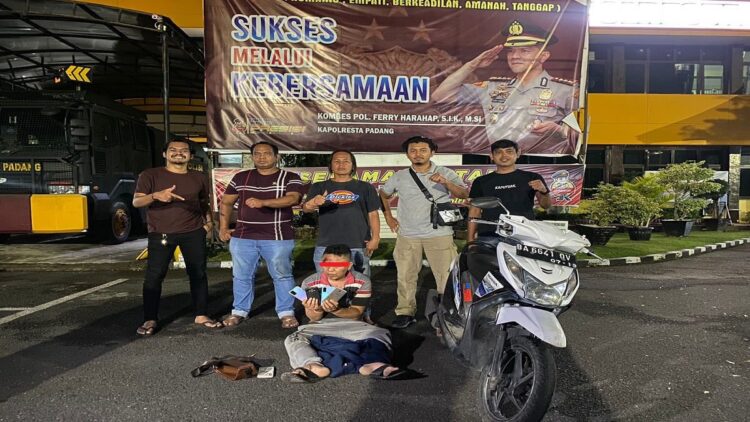 Pelaku pencurian diamankan Polresta Padang. (IST)