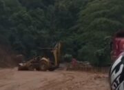 Longsor Lagi-lagi Terjang Panorama II Sitinjau Lauik, Pengendara: Mana Solusinya, Pak?