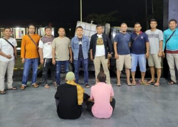 Dua pelaku penyalahgunaan bbm subsidi diciduk tim gabungan Reskrim Polres Dharmasraya.