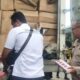 Kapolres Dharmasraya AKBP Nurhadiansyah (dua kanan) dan Kasat Reskrim Iptu Dwi Anggga (kiri) memperlihatkan barang bukti rokok ilegal di Mapolres Dharmasraya, Jumat (2/9). (Antara)