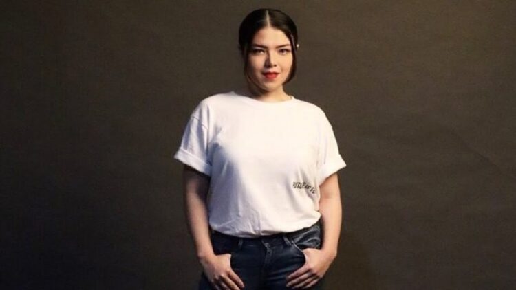 Sukses Turunkan Berat Badan hingga 25 Kg, Begini Cara Diet Tina Toon 1 Tina Toon mampu menurunkan berat badan hingga 25 kg. (net)