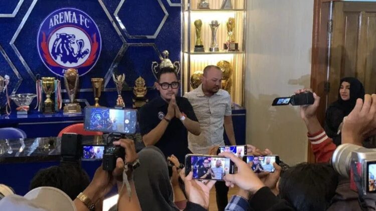 Gilang Juragan99 Mundur dari Presiden Klub Arema FC 1 Gilang Juragan99 mundur dari Arema FC