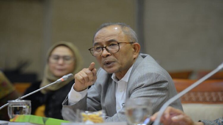 Mantan Anggota Exco PSSI Refrizal Minta Liga 1 dan 2 Tak Dihentikan Lama, Ini Alasannya 1 Mantan Anggota Exco PSSI Refrizal. (net)