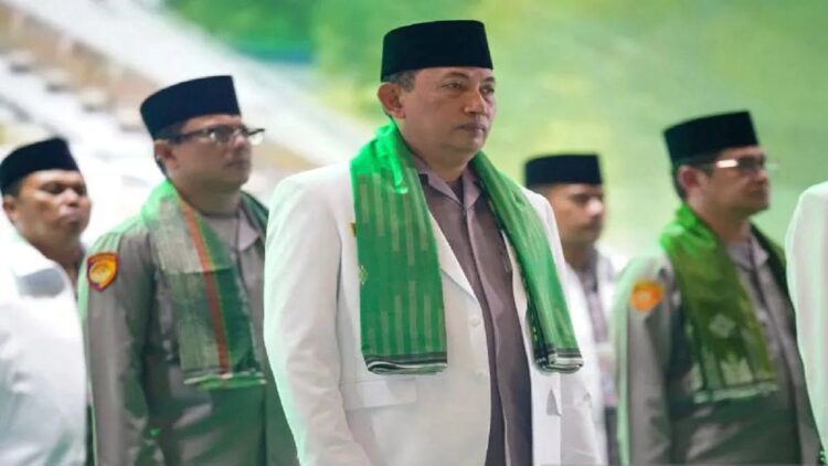 Sebagai Aset Bangsa, Kapolri Dorong Pencak Silat Terus Dijaga 1 Jenderal Polisi Listyo S Prabowo menghadiri kegiatan Tradisi Keceran dalam rangka memperingati Milad Ke-70 Kesenian Tari Tjimande Kolot Kebon Djeruk Hilir, di Senayan, Sabtu (8/10) malam ANTARA/HO-Humas Mabes Polri