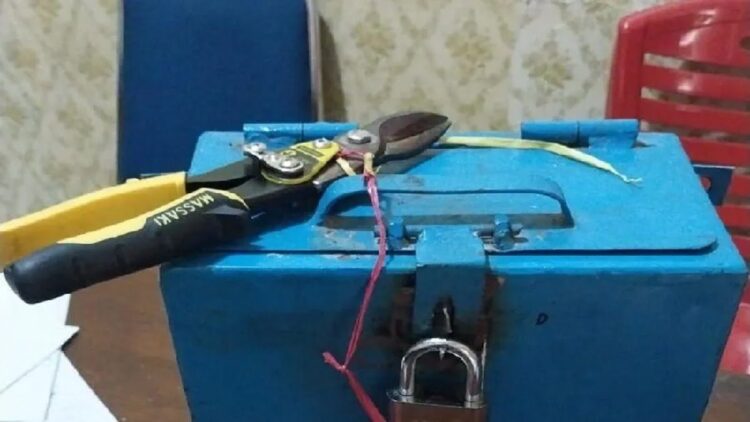 Kotak amal Masjid yang diamankan oleh Polsek Koto Tangah dari kasus yang menjerat keempat anak, pada Kamis (27/10). (ANTARA/HO-Polsek Koto Tangah)