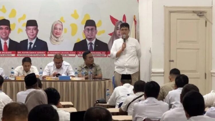 Putra Almarhum Nasrul Abit Siap Jadi Calon Senator 1 Nasta Oktavian saat dikenal dalam rapat konsolidasi Gerindra Sumbar