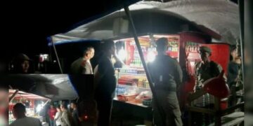 Tak Kantongi Izin, Satpol PP Sita Belasan Botol Minol dari Warung di Padang