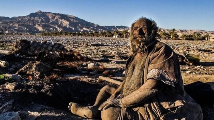 Amou Haji, Pria Terkotor di Dunia Meninggal usai Pertama Kalinya Mandi 1 Amou Haji. (Foto: JUICE Online/Site News)