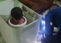 Bocah 4 Tahun di Padang Masuk Mesin Cuci, Damkar Turun Tangan