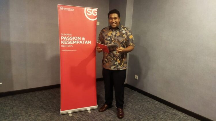 Ini Saatnya Hidupkan Lagi Impian Liburan di Singapura 1 Area Director STB Mohamed Firhan Abdul Salam usai media gathering di Padang.