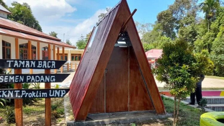 Gandeng Badan Usaha dan PT, Pemprov Sumbar Targetkan Jumlah Kampung Iklim Bertambah di 2023 1 Salah satu kampung iklim di Sumbar dengan skema kerjasama pemerintah, badan usaha dan perguruan tinggi. (ANTARA/Dinas Lingkungan Hidup)