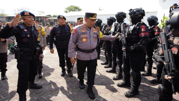 Melihat Lebih Dekat Strategi Polri Amankan KTT G20 1 Kapolri mengecek kesiapan personel di KTT G20