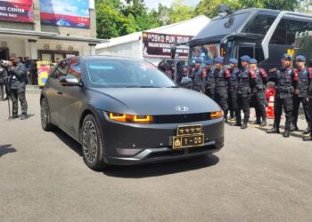 Kapolri pakai mobil listrik di KTT G20
