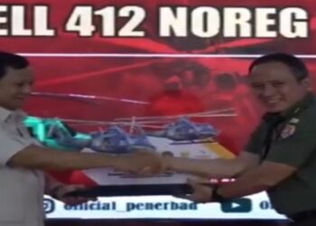 Perkuat Sistem Pertahanan Udara, Prabowo Serahkan 2 Helikopter ke Pusat Penerbangan TNI AD