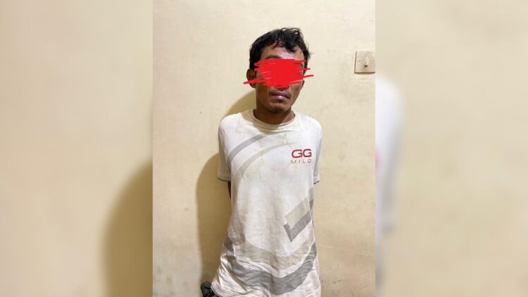 Polisi di Padang Ringkus Buron Kasus Pencurian 1 Buron kasus pencurian ditangkap polisi di Padang. (Istimewa)