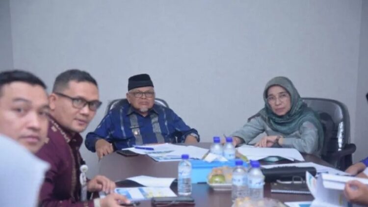 Rapat Forum Kepatuhan Jaminan Sosial Ketenagakerjaan di Kota Sawahlunto yang dipimpin Wakil Wali Kota Sawahlunto.  (Antara/Yudha Ahada)