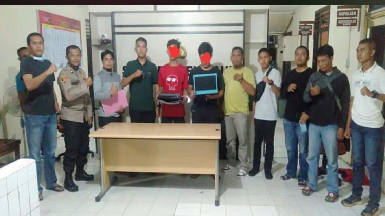 Dua orang mahasiswa di Padang ini ditangkap polisi karena mencuri. (Istimewa)