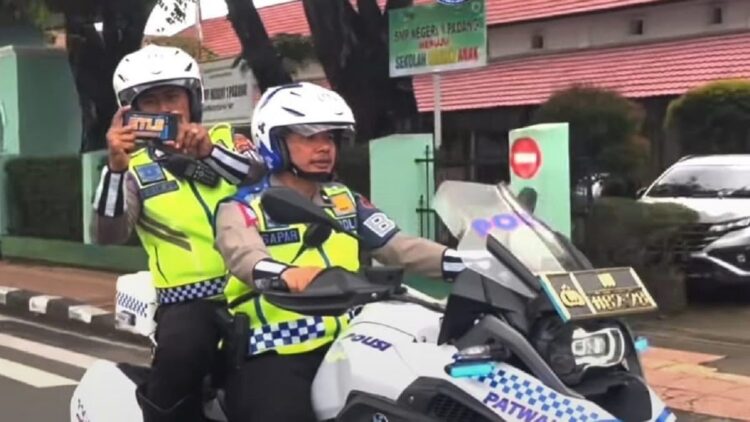 Ilustrasi tilang berbasis ETLE Mobile Handheld. (net)