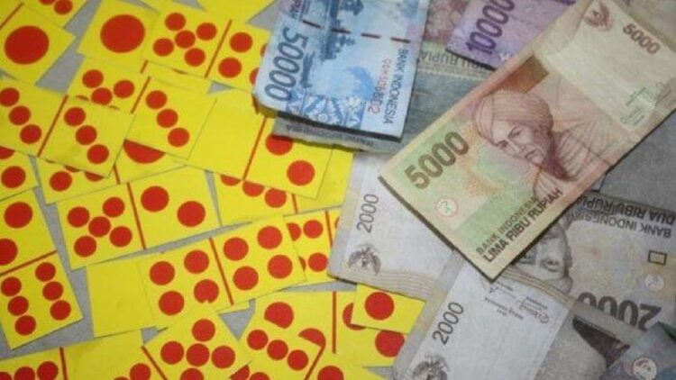 Gerebek Warung di Padang, Polisi Ciduk 2 Pelaku Judi, 2 Lagi Berhasil Kabur 1 Ilustrasi judi domino. (net)