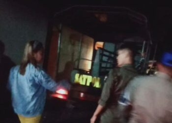 Satpol PP Damkar Agam Amankan 2 Pasangan karena Karaoke hingga Larut Malam 10 Satpol PP Damkar Agam Amankan 2 Pasangan karena Karaoke hingga Larut Malam