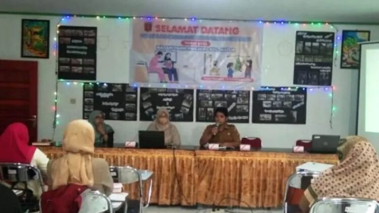 Bawaslu Agam Dorong Pengawasan Partisipatif dalam Pemilu 2024 1 Bawaslu Agam mengadakan sosialisasi pengawasan kepada kader Posyandu Nagari Parik Panjang, Selasa (15/11). (ANTARA/HO-Bawaslu Agam)