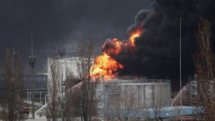 Foto: Serangan rudal Rusia (REUTERS/NACHO DOCE)