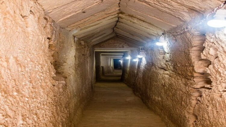 Terowongan kuno ditemukan ahli Mesir. (Foto: Twitter/Ministry of Tourism and Antiquites)