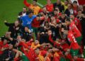 Kalahkan Cristiano Ronaldo Cs, Maroko Melaju ke Semifinal Piala Dunia 7 Para pemain Maroko berpose saat difoto setelah menang 1-0 atas Portugal dalam pertandingan perempat final Piala Dunia 2022 di Al-Thumama Stadium, Doha pada 10 Desember 2022. (ANTARA)