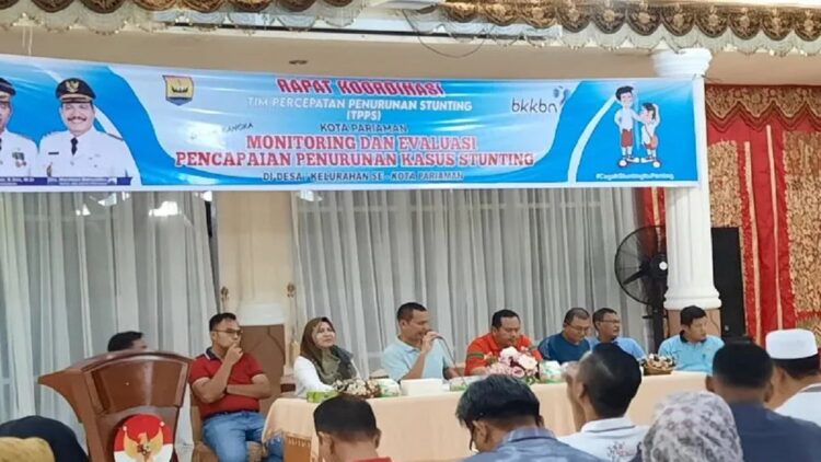 Wali Kota Pariaman, Sumbar Genius Umar memimpin rapat Koordinasi Tim Percepatan Penurunan Stunting di Pariaman, Jumat. ANTARA/Aadiaat M. S.