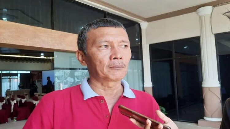 Kepala Dinas Perumahan Rakyat Kawasan Permukiman dan Lingkungan Hidup Kota Pariaman, Sumbar Feri Andri. ANTARA/Aadiaat M. S.