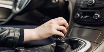 Susah Oper Gigi dan Loncat Sendiri pada Mobil Manual, Apa Sih Masalahnya? 8 Susah Oper Gigi dan Loncat Sendiri pada Mobil Manual, Apa Sih Masalahnya?