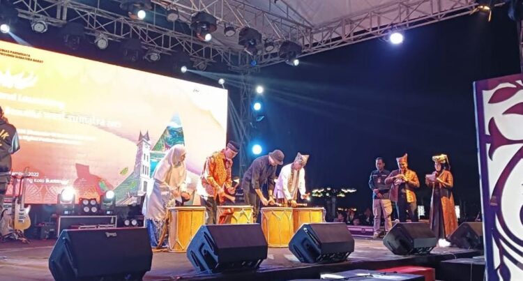 Peluncuran tahun kunjungan wisata Sumbar 2023. (Istimewa)