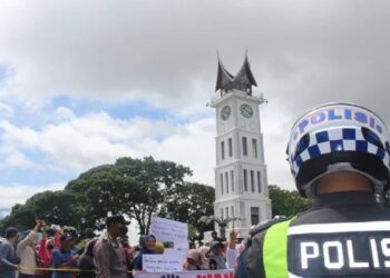 Polisi Minta Warga Bukittinggi Lapor jika Ada Peredaran Narkoba selama Pergantian Tahun 7 Polisi Minta Warga Bukittinggi Lapor jika Ada Peredaran Narkoba selama Pergantian Tahun