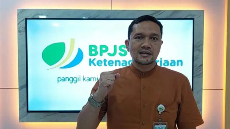 Kepala Kantor BPJAMSOSTEK Cabang Solok Maulana Anshari Siregar. (Antara/Erik)