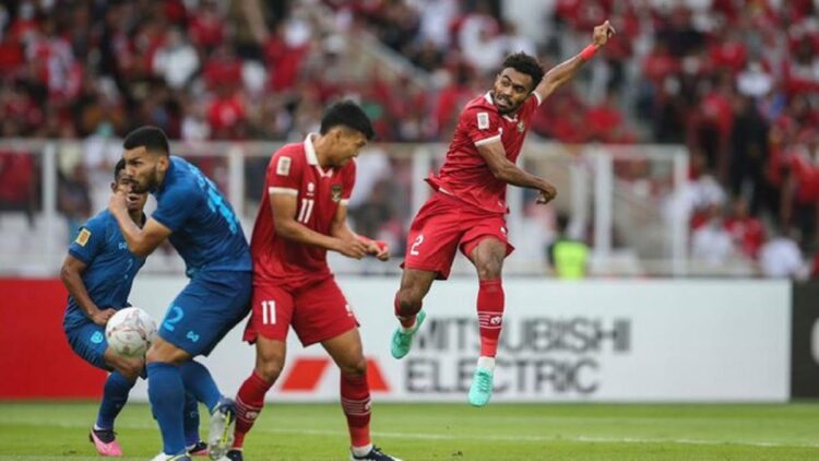 Piala AFF 2022: Indonesia Ditahan Imbang Thailand dengan 10 Pemain 1 Duel pemain Timnas Indonesia dan Thailand dalam laga ketiga Grup A Piala AFF 2022. Kedua tim bermain imbang 1-1.