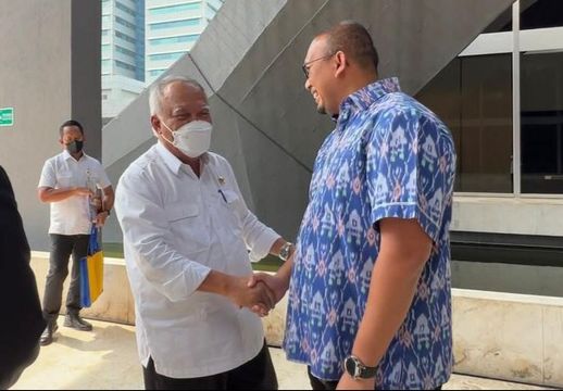 Andre Rosiade Sampaikan Aspirasi Masyarakat Pessel dan Pasaman ke Menteri PUPR 1 Anggota DPR RI asal Sumbar Andre Rosiade saat bertemu Menteri Pekerjaan Umum dan Perumahan Rakyat (PUPR) Basuki Hadimuljono. (Istimewa)