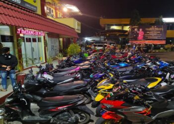 Berlakukan Tilang Manual, Polisi di Padang Tindak 300 Kendaraan