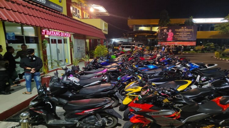 Sejumlah kendaraan dikandangkan karena melakukan pelanggaran. (Istimewa)