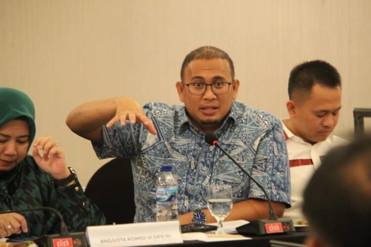 Anggota DPR RI Andre Rosiade mengapresiasi kinerja PLN dalam pemenuhan kebutuhan listrik di Provinsi Sumbar. (Istimewa/radarsumbar.com)