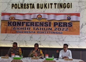 Antisipasi Lonjakan Pengunjung saat Pergantian Tahun, Polresta Bukittinggi Tutup Akses Masuk Kendaraan