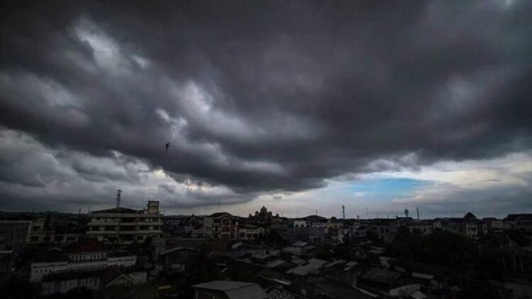 ilustrasi badai ekstrem