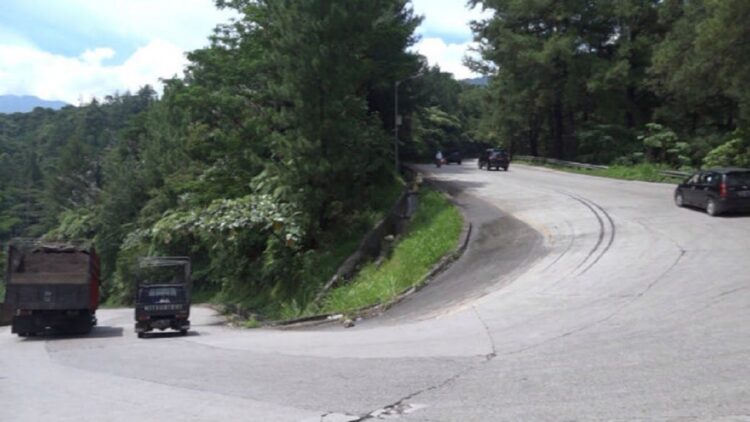 Ada Truk Patah As, Jalur Sitinjau Lauik Buka Tutup 1 Kawasan Panorama 1 Sitinjau Lauik. (Foto: Dok. Istimewa)