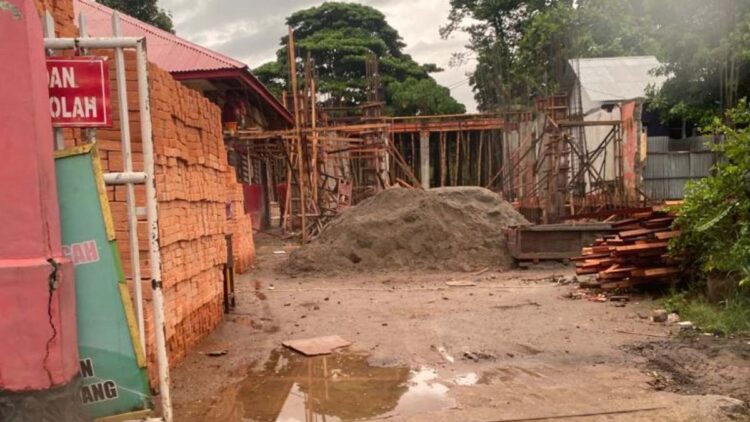 pembangunan ruang kelas SD 02 Cupak Tangah Pauh yang mandek