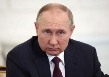 Jatuh dari Tangga, Vladimir Putin Dilaporkan BAB tanpa Sengaja