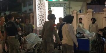 Satpol PP Padang 'Ciduk' 7 Pengemis Berkedok Pemulung 8 Satpol PP Padang ‘Ciduk’ 7 Pengemis Berkedok Pemulung