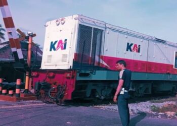 Minimalisir Kecelakaan, Petugas Dishub Pariaman Dikerahkan Jaga Perlintasan KA