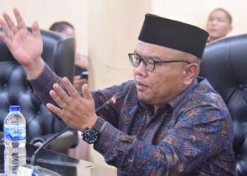 Anggota Dewan Desak Pemkab Solok Segera Perbaiki Jalan-jalan Rusak