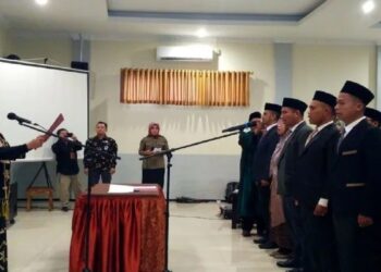 Lantik 35 PPK, KPU Solsel Ingatkan Bekerja sesuai Aturan