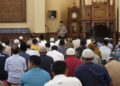 Kapolda Sumbar Gelar 'Jumat Curhat', Ajak Warga untuk Lepaskan Keluh Kesah 3 Kapolda Sumbar saat jumat curhat di Masjid Baiturahmah, By Pass, Aia Pacah.